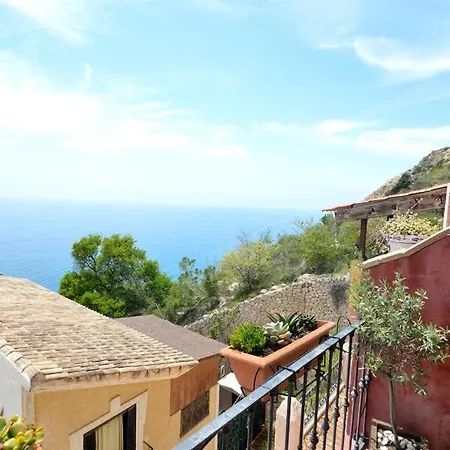 Casa De Diseno Con Piscina Y Preciosas Vistas Al Mar Holiday home